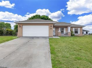 2010 NE 13th Pl, Cape Coral, FL 33909