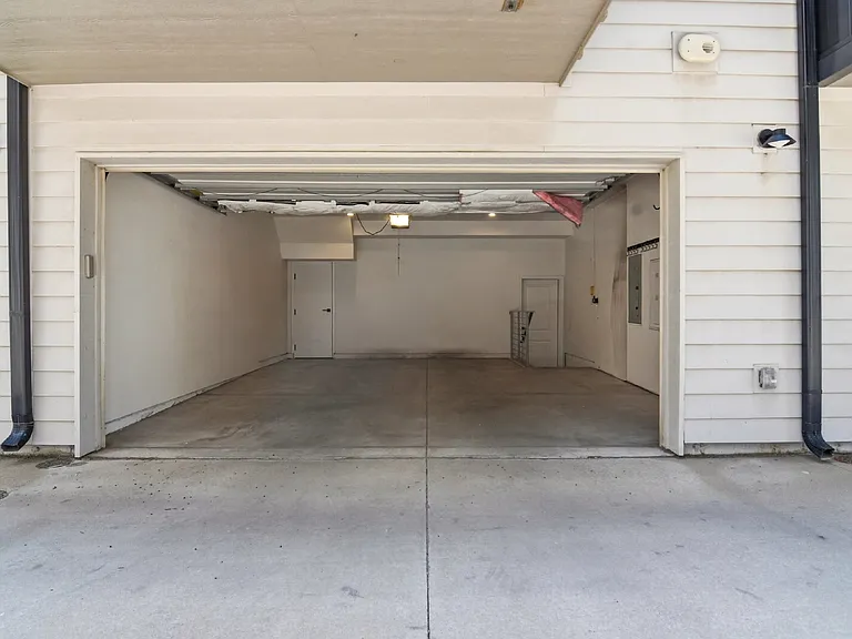 1272 Stuart St — Photo 29