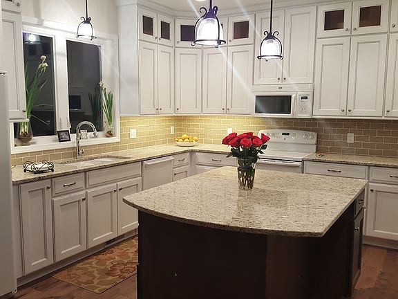 3rd image of 5985 Samrick Ave NE