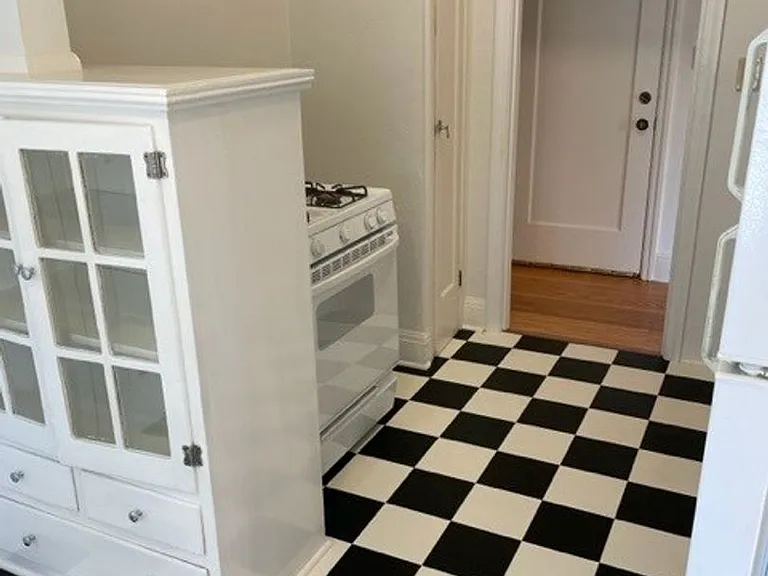 725 Central Ave #202 — Photo 3
