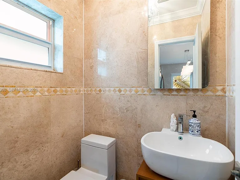 1055 Stillwater Dr — Photo 29