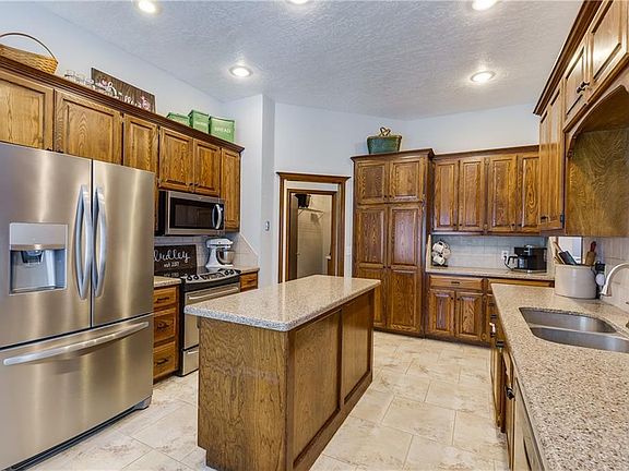 2nd image of 501 Copperfield Dr