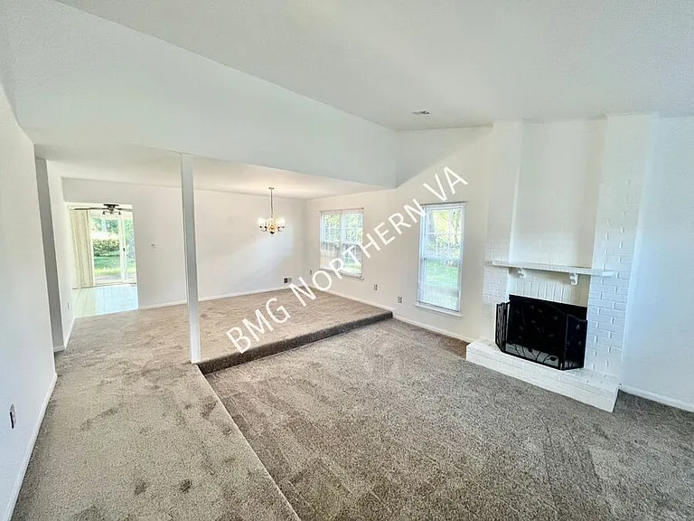 1724 Fantasia Cir — Photo 4