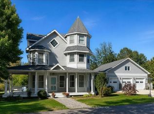 25 Prinyers Cove Cres, Prince Edward County, ON K0K2T0