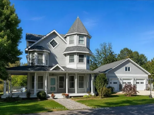 25 Prinyers Cove Cres, Prince Edward County, ON K0K 2T0