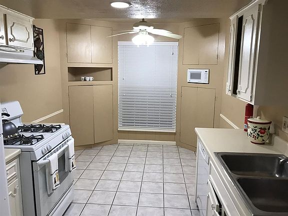 4th image of 7711 Battlepine Dr