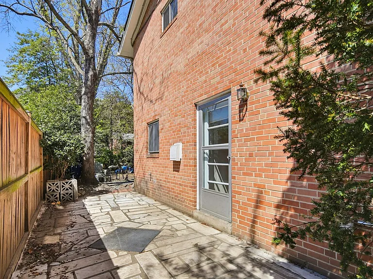 9717 Hedin Dr — Photo 34