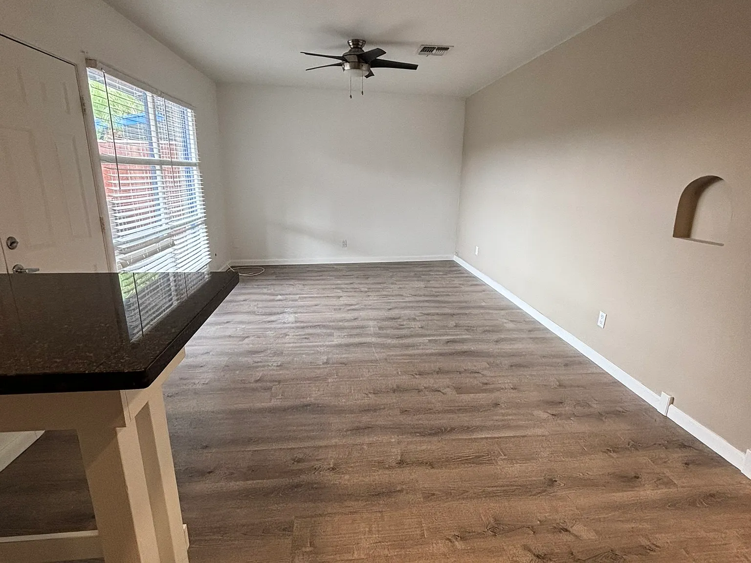 1 bed, 650 sqft, $1,195 — Photo 2