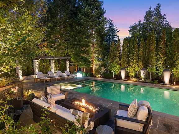 2nd image of 729 Chiltern Rd