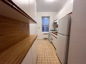 140-79 Burden Crescent