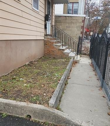 4th image of 181-183 Sunset Ave