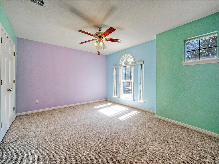 601 Indian Run Dr — Photo 32