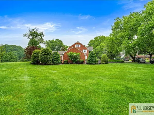 53 Patton Dr, East Brunswick, NJ 08816