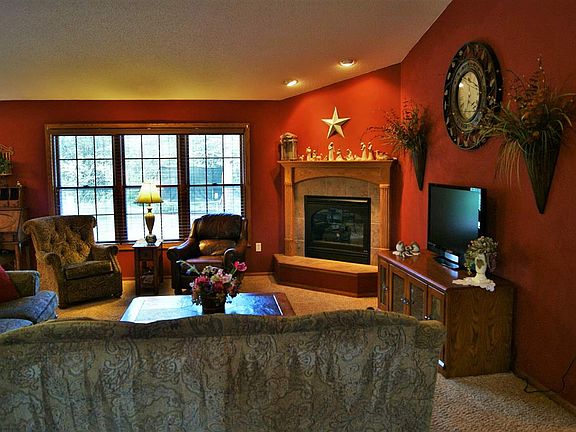 3rd image of 506 Harwood Ln