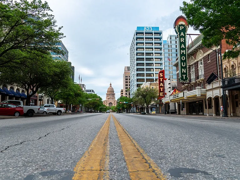 Fifteen minutes from Downtown Austin.