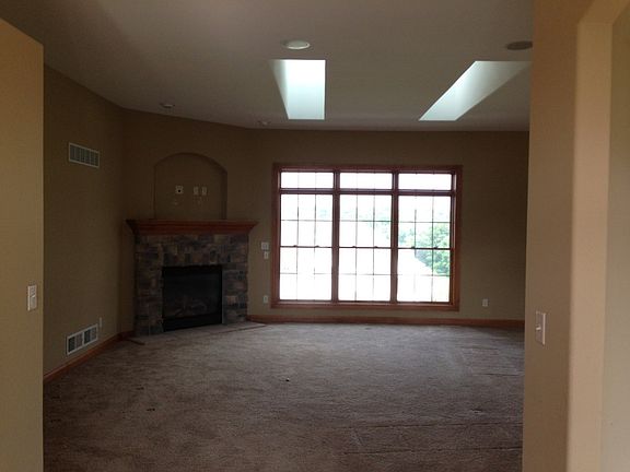 2nd image of 1603 Rockridge Way