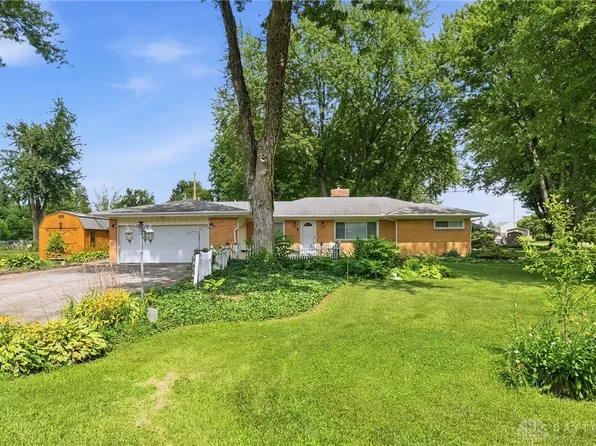 9634 Mintwood Rd, Centerville, OH 45458