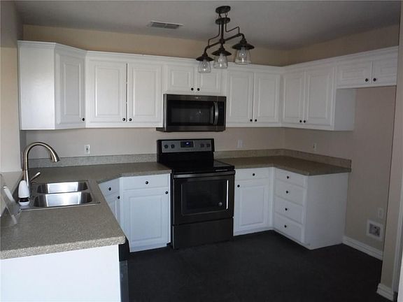 5th image of 1708 Texas Dr