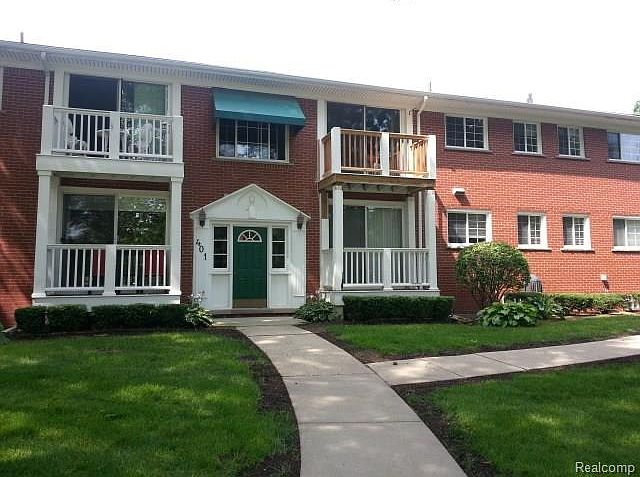 1st image of 401 N Eton St