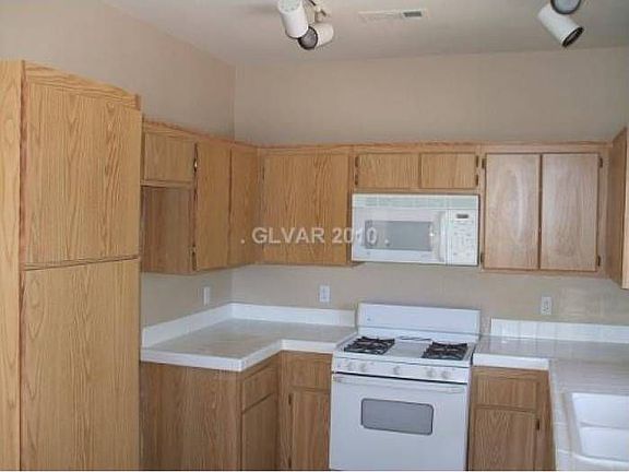 4th image of 251 S Green Valley Pkwy Unit 521