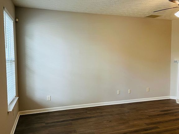 5th image of 4014 Carisbrook Dr