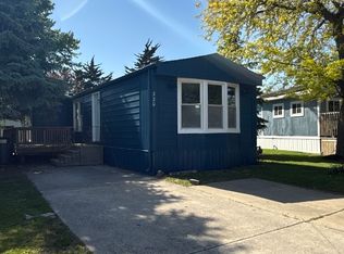320 Pleasant Ter, Matteson, IL 60443