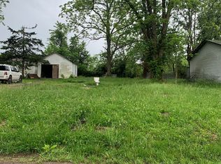 512 Sunshine St, Mountain Grove, MO 65711