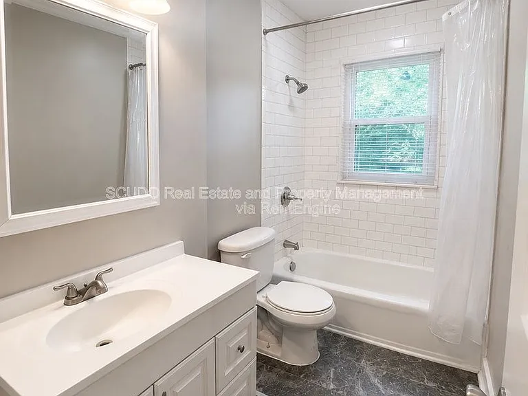 10516 E 10th St S — Photo 7