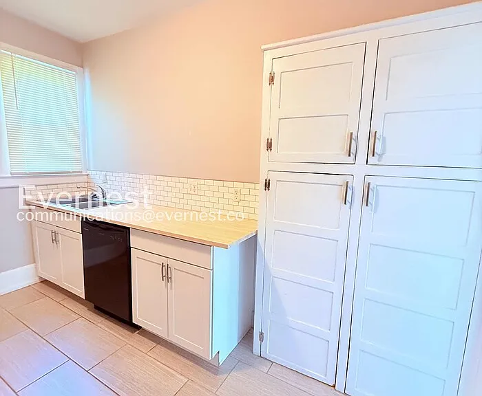 9429 Brush St #1B — Photo 6