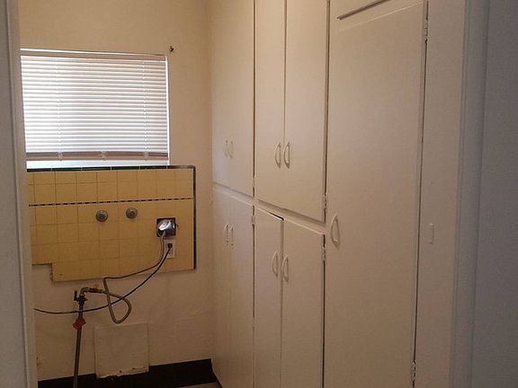 4th image of 3414 E Terrace Ave