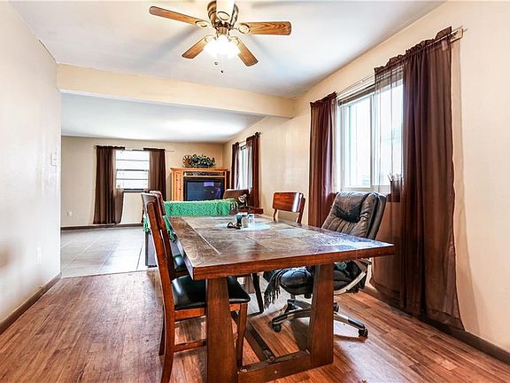 4th image of 2480-82 Dreux Ave