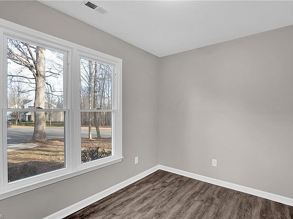 4th image of 4101 Baylor St