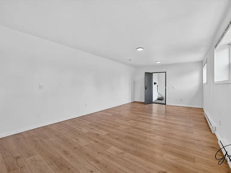 12932 Greiner St — Photo 3