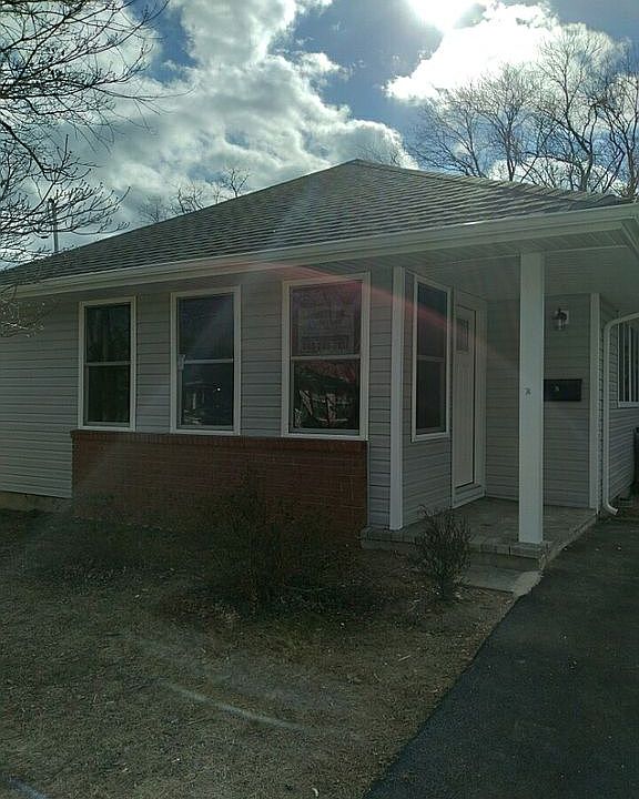1st image of 74 Niagara Dr