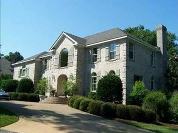 1241 Crystal Lake Cir, Virginia Beach, VA 23451
