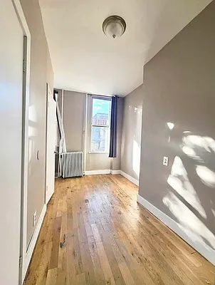 Rented by Delmark Realty LLC | media 21