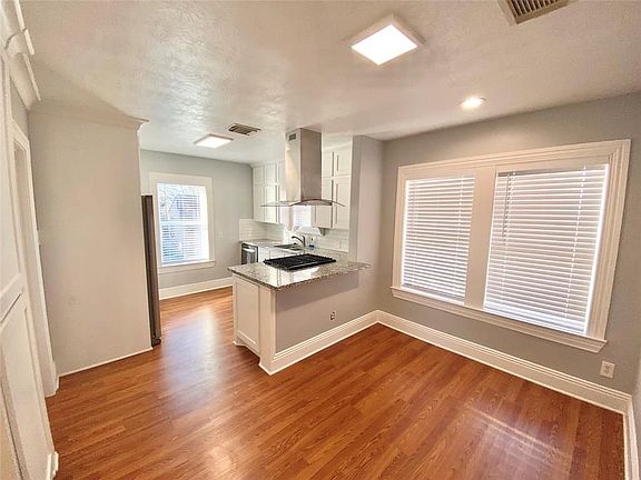 2nd image of 4314 Pease St #B
