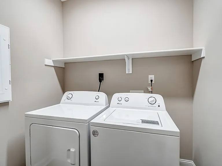 Premier Flats — Photo 9