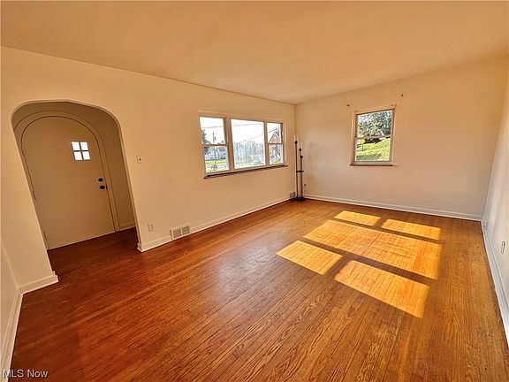 2nd image of 3625 Marlamont Way