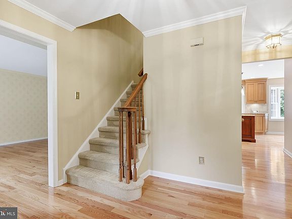 3rd image of 60 Ponderosa Dr