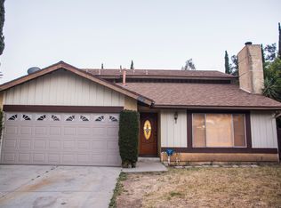 15161 McIntyre St, Sylmar, CA 91342