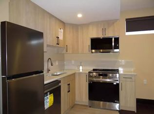 22 Kincora Hts NW #1A, Calgary, AB T3R1N3