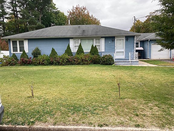 4th image of 66 Boxwood Dr