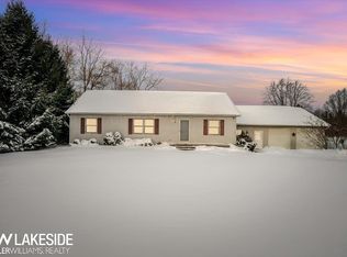 3950 Kidder Rd, Almont, MI 48003