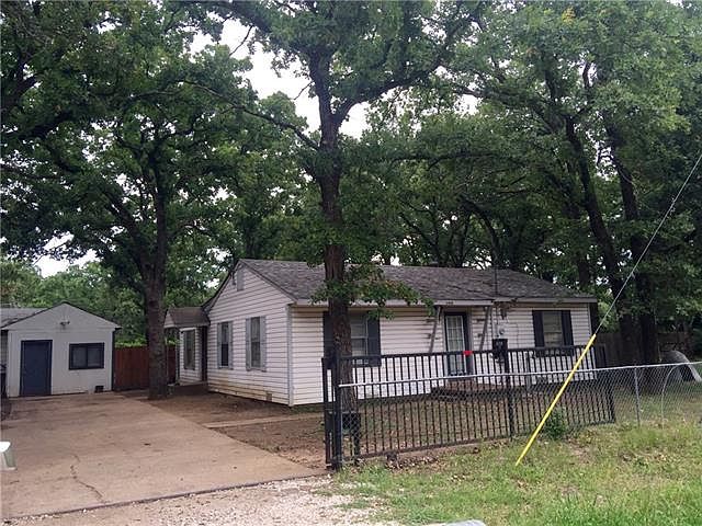 1st image of 3400 Wood Oak Dr