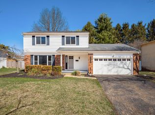 6882 Roundelay Rd N, Reynoldsburg, OH 43068