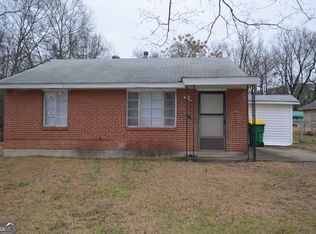 670 Glenn Dr, Forest Park, GA