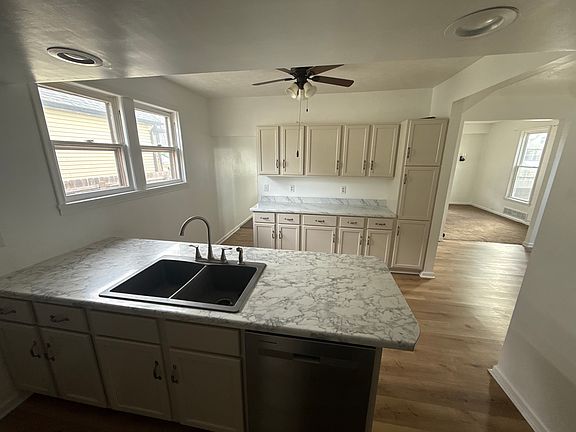 4th image of 2904 Avenue D