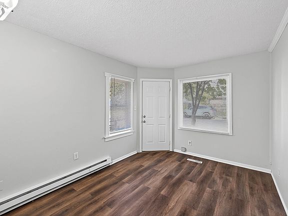 5th image of 959 Earl St APT 2