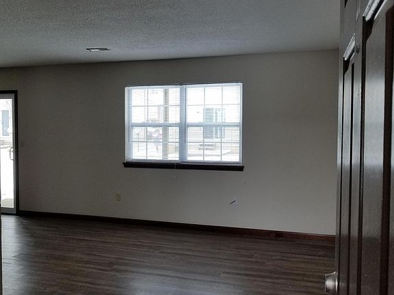 2nd image of 17 Cherry Tree Ln #17